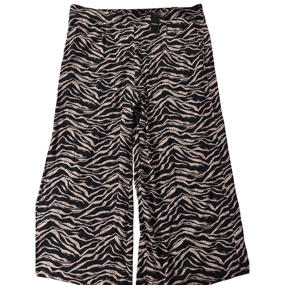 Womens Torrid Pants Zebra Black Gold NEW! Size Plus 4R Wide Leg Elastic Waist